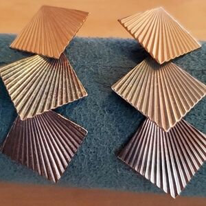 Vintage Elegant 3 Tone Fan Earrings